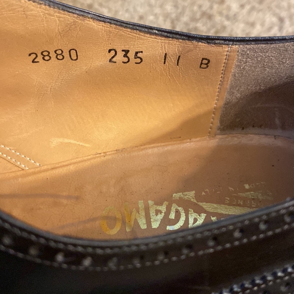 Ferragamo Black Leather Men’s Cap toe Oxfords - Picture 6 of 9